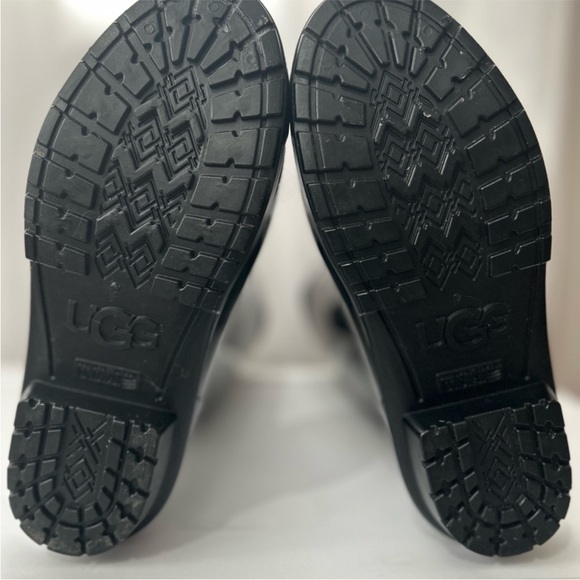 UGG Women's Glossy Black Winter Boots - Picture 4 of 4